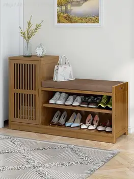 Столче за смяна на на обувките може да се постави до вратата на къщата. Модерен прост столче за съхранение от масивно дърво. Обувки табуретка влиза в бамбук