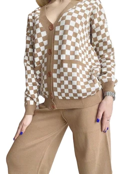 Жена комплект плетени панталони, жилетка в клетката на копчета с V-образно деколте и широки панталони, зимни градинска облекло от 2 теми