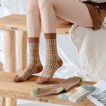 Френски чорапи с цветен модел, Дамски чорапи-тръбички, Памучни японски реколта чорапи в клетката с геометричен дизайн, разнообразни сезонни чорапи